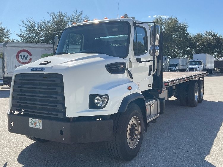 2020 Freightliner 114SD in Tampa, FL — photo 3