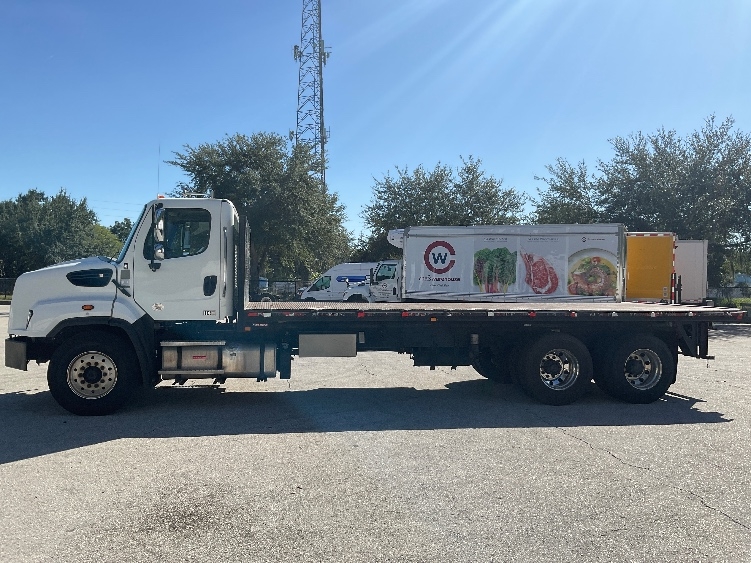 2020 Freightliner 114SD in Tampa, FL — photo 4