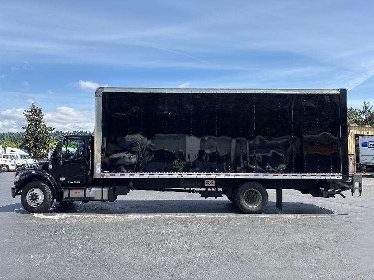 2020 Freightliner eM2 in Kent, WA — photo 4
