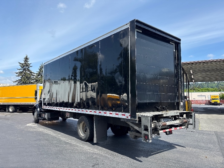 2020 Freightliner eM2 in Kent, WA — photo 6