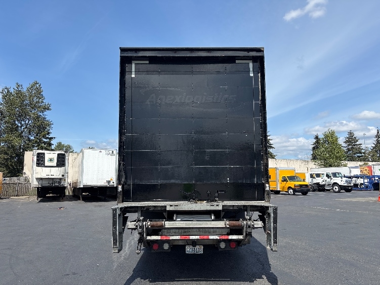 2020 Freightliner eM2 in Kent, WA — photo 7