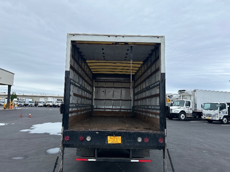 2020 Isuzu NQR in Torrance, CA — photo 8