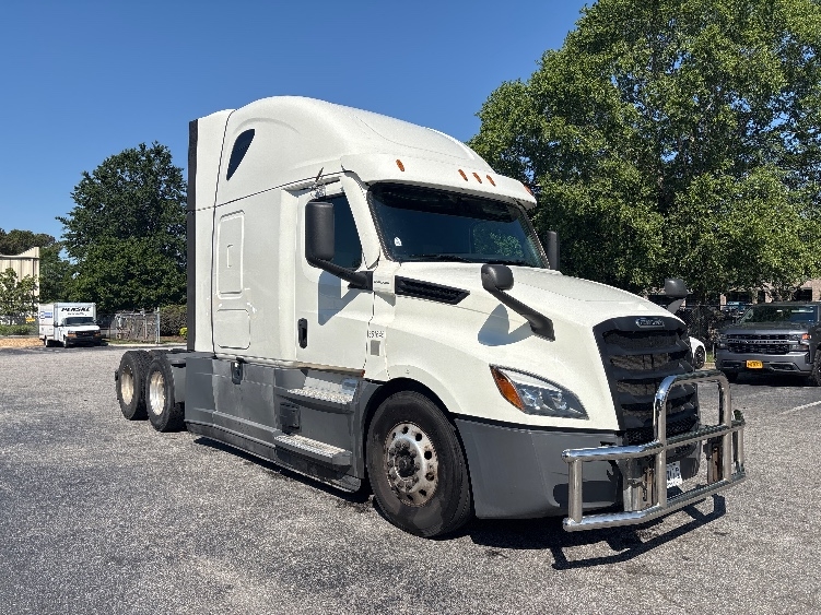 2020 Freightliner Cascadia