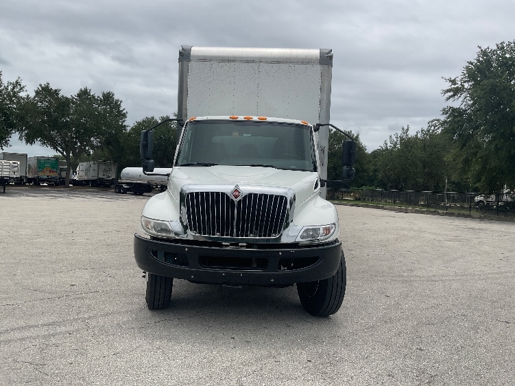 2020 International MV in Riviera Beach, FL — photo 2