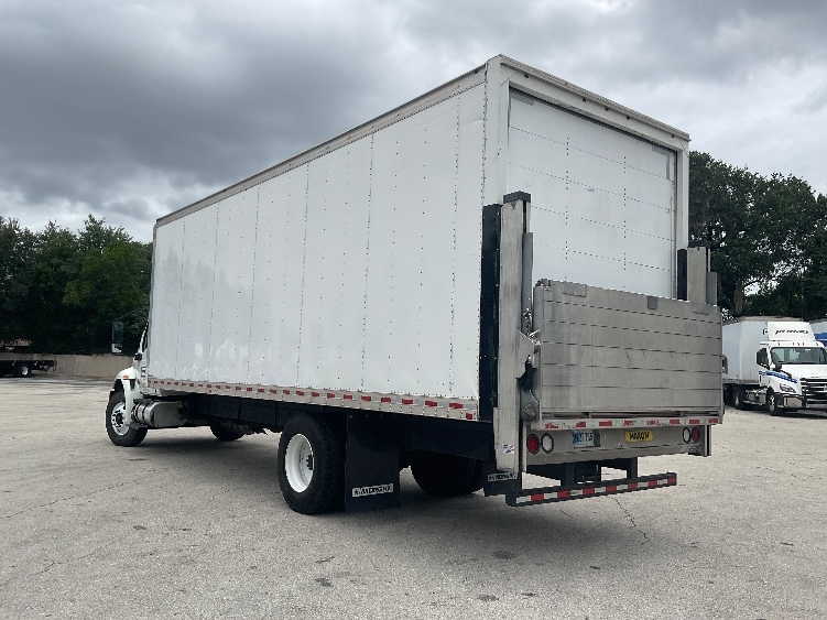 2020 International MV in Riviera Beach, FL — photo 6