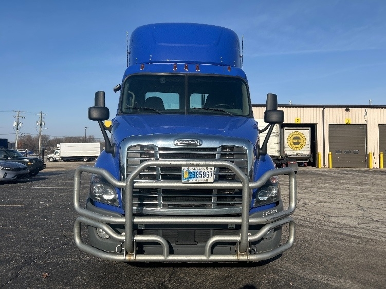 2020 Freightliner in Elkhart, IN — photo 2