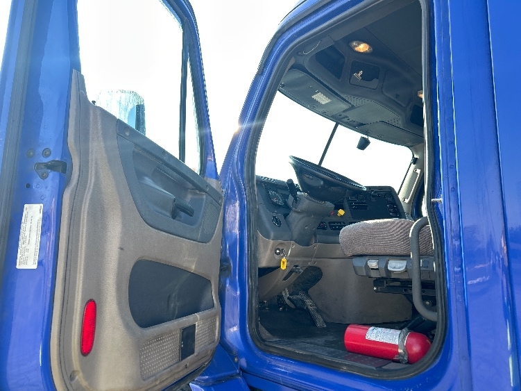 2020 Freightliner in Elkhart, IN — photo 9