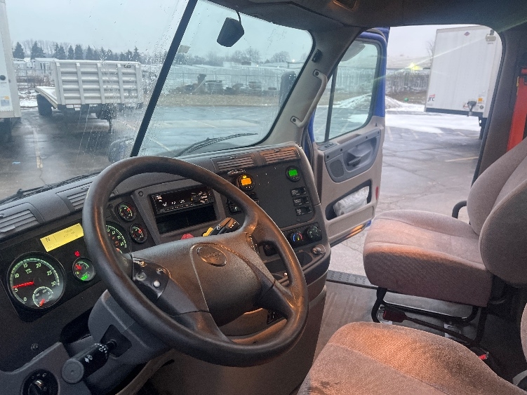 2020 Freightliner in Elkhart, IN — photo 10