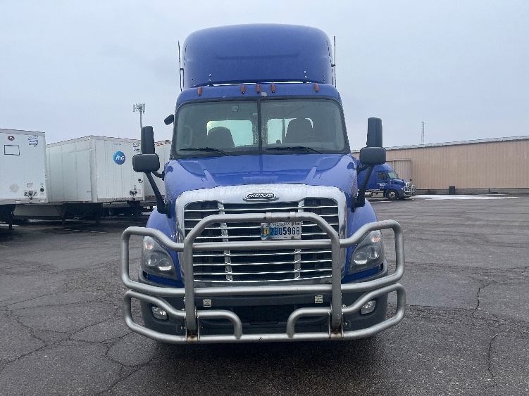 2020 Freightliner in Elkhart, IN — photo 2