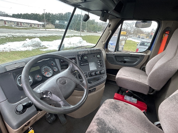 2020 Freightliner in Elkhart, IN — photo 10