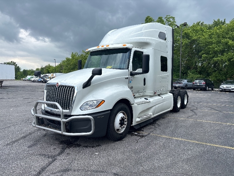 2020 International LT in Middlefield, OH — photo 3