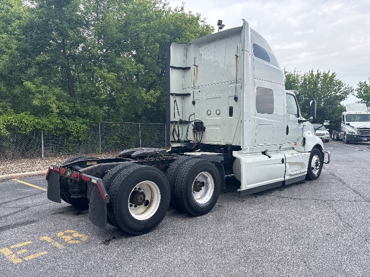 2020 International LT in Middlefield, OH — photo 7