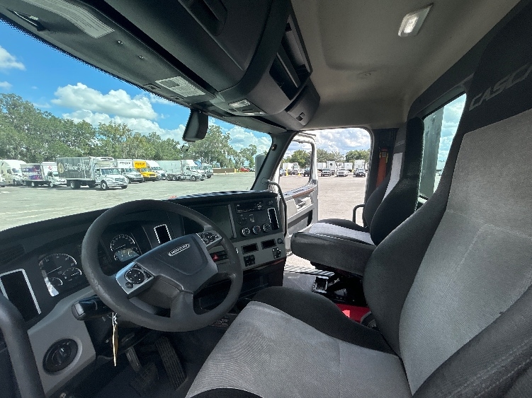 2020 Freightliner Cascadia in Ocala, FL — photo 10