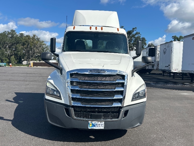 2020 Freightliner Cascadia in Ocala, FL — photo 2