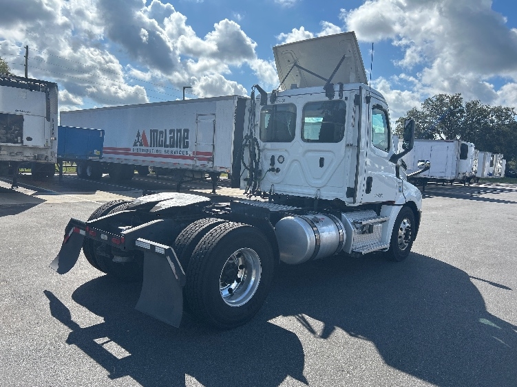 2020 Freightliner Cascadia in Ocala, FL — photo 7