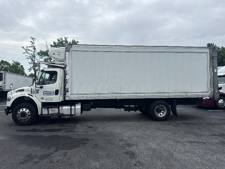 2020 Freightliner eM2 in Jessup, MD — photo 4