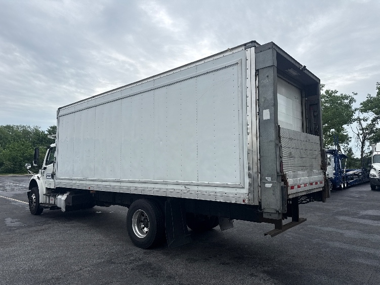 2020 Freightliner eM2 in Jessup, MD — photo 6