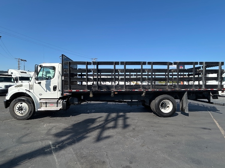2021 Freightliner eM2 in Torrance, CA — photo 4