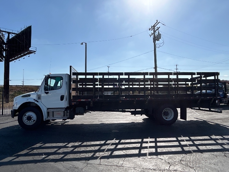 2021 Freightliner eM2 in Torrance, CA — photo 4