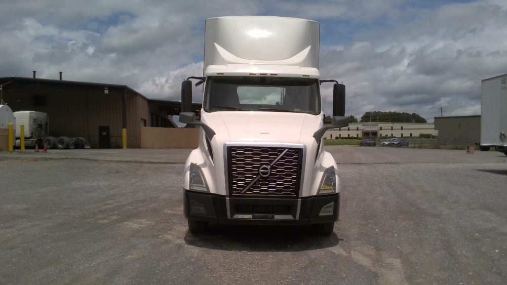 2020 Volvo VNL 300 in Boaz, AL — photo 2