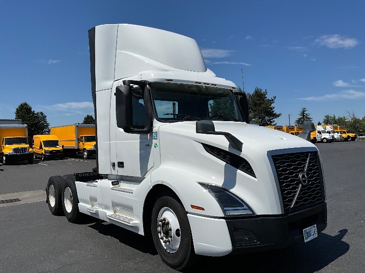 2020 Volvo VNL 300