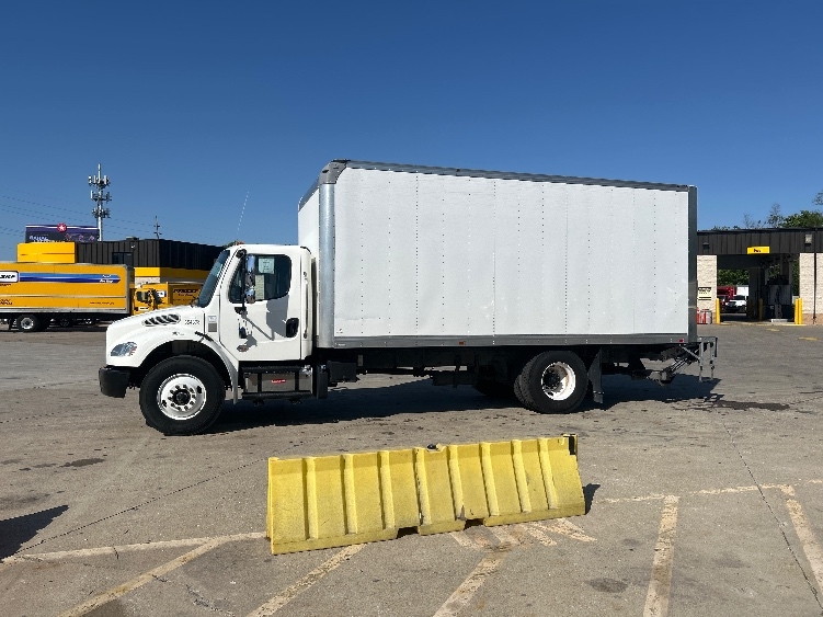 2020 Freightliner eM2 in Indianapolis, IN — photo 4