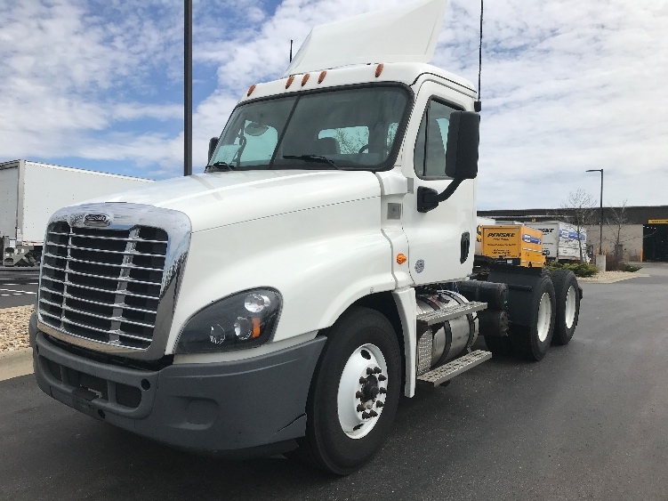 2020 Freightliner Cascadia in Windsor, WI — photo 3
