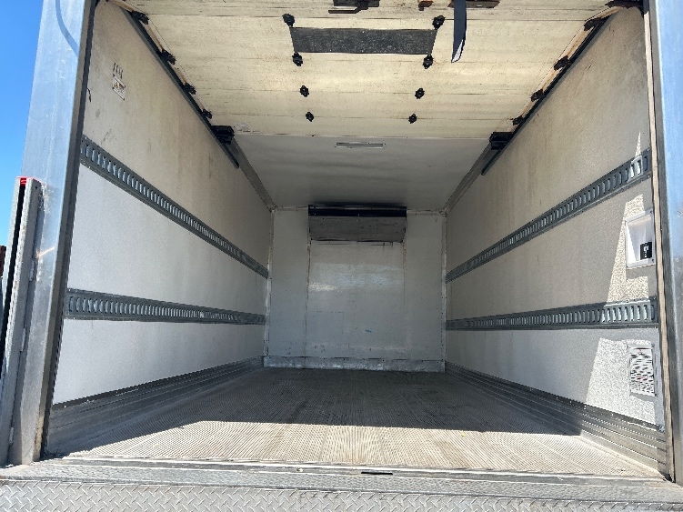 2020 Hino in West Babylon, NY — photo 8