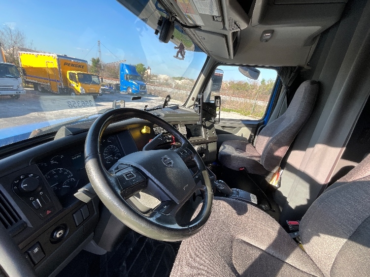 2021 Volvo VNL 760 in Winter Haven, FL — photo 10