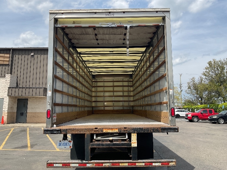 2020 Freightliner eM2 in Plymouth, MI — photo 8