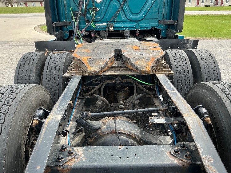 2021 Freightliner Cascadia in Elkhart, IN — photo 6