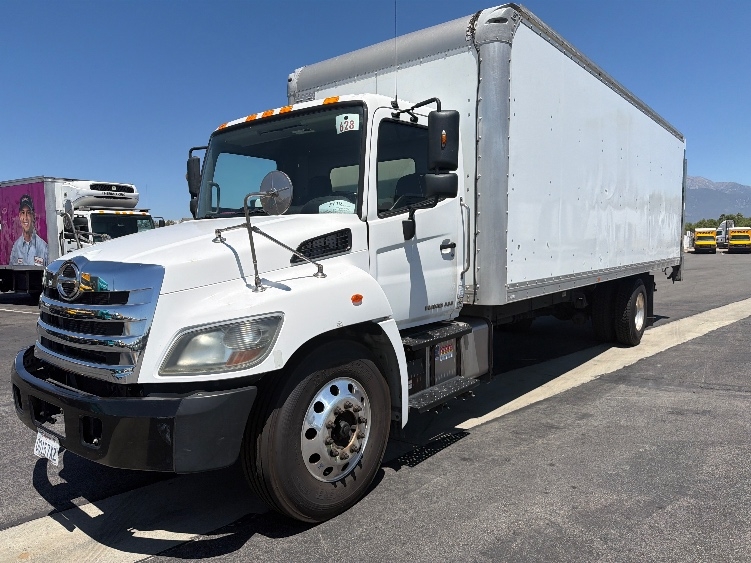 2020 Hino 338 in Fontana, CA — photo 3