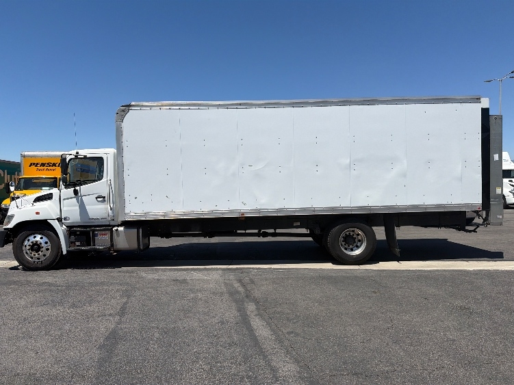 2020 Hino 338 in Fontana, CA — photo 4