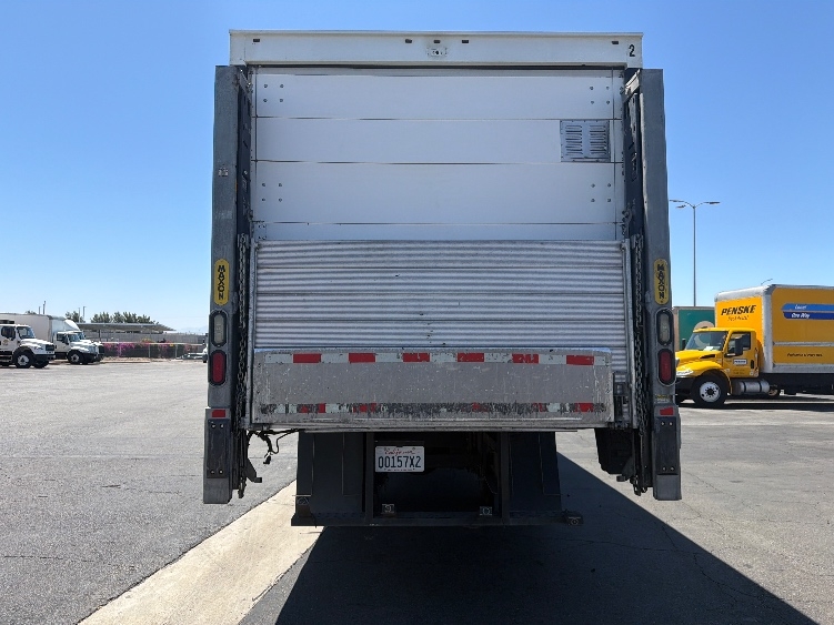 2020 Hino 338 in Fontana, CA — photo 7