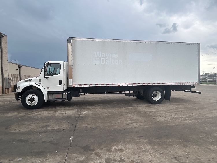 2020 Freightliner eM2 in La Porte, IN — photo 4