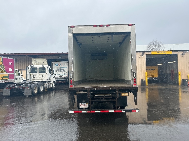 2020 Hino 268 in Braintree, MA — photo 8