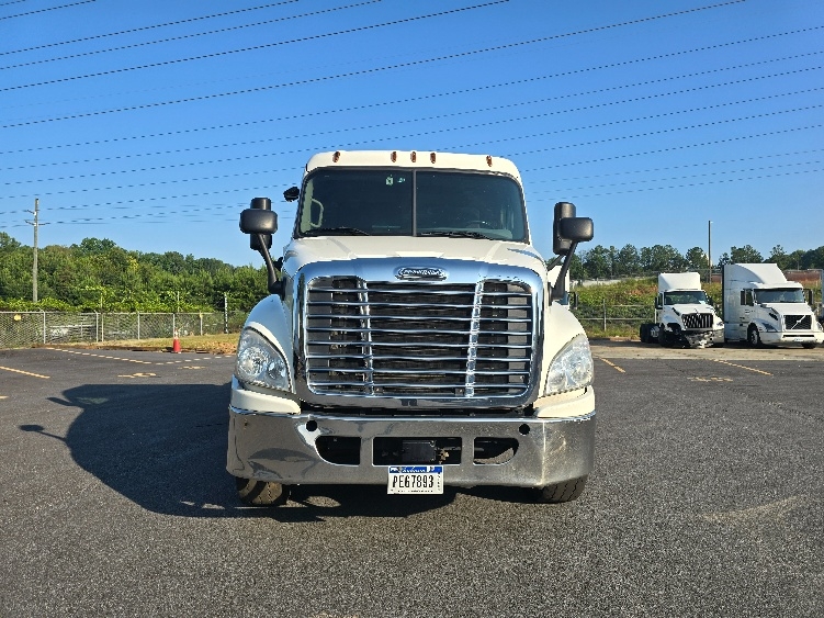 2018 Freightliner in Atlanta (Forest Park), GA — photo 2