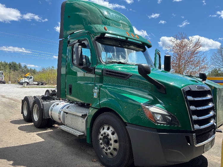 2020 Freightliner Cascadia