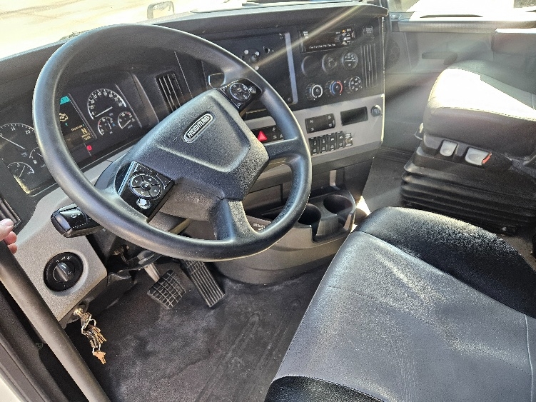 2020 Freightliner in Moberly, MO — photo 10
