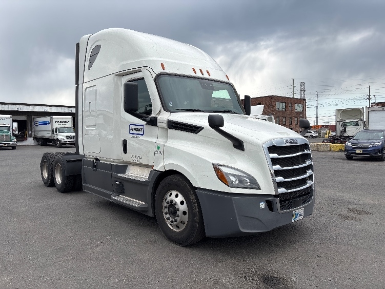 2021 Freightliner Cascadia