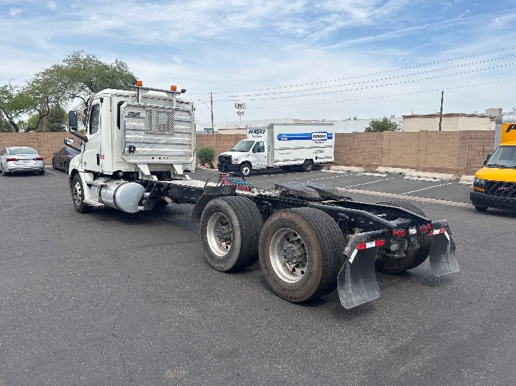 2020 Freightliner Cascadia in Phoenix, AZ — photo 5