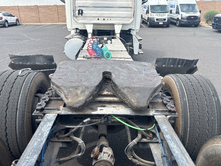 2020 Freightliner Cascadia in Phoenix, AZ — photo 6