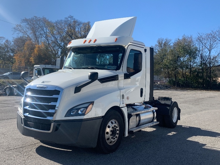 2020 Freightliner Cascadia in Nashville (Mount Juliet), TN — photo 3