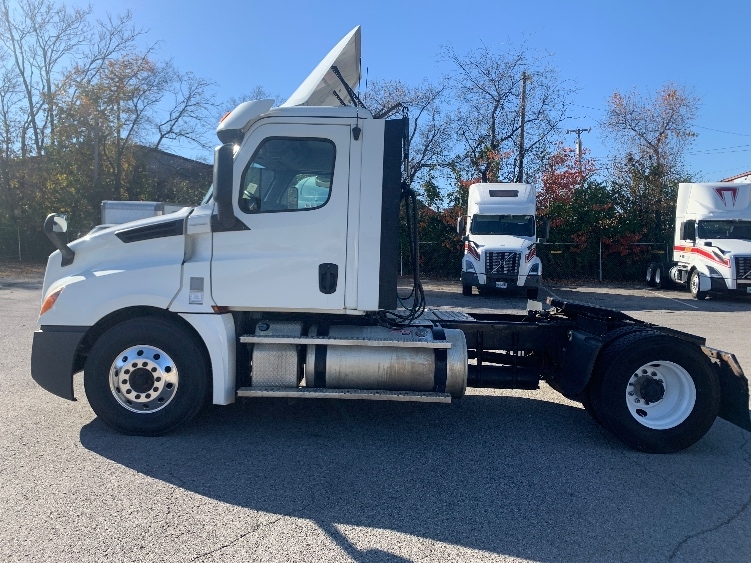 2020 Freightliner Cascadia in Nashville (Mount Juliet), TN — photo 4