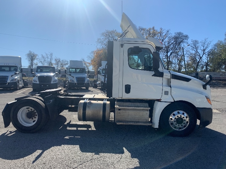 2020 Freightliner Cascadia in Nashville (Mount Juliet), TN — photo 8