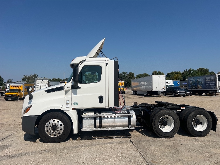 2020 Freightliner Cascadia in Hammond, LA — photo 4