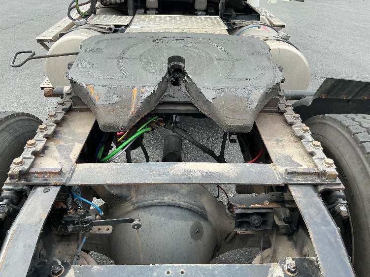 2020 Freightliner Cascadia in Harrisburg, PA — photo 6