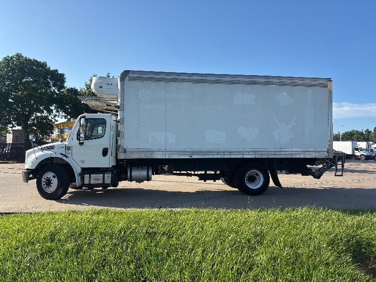 2020 Freightliner eM2 in Houston, TX — photo 4