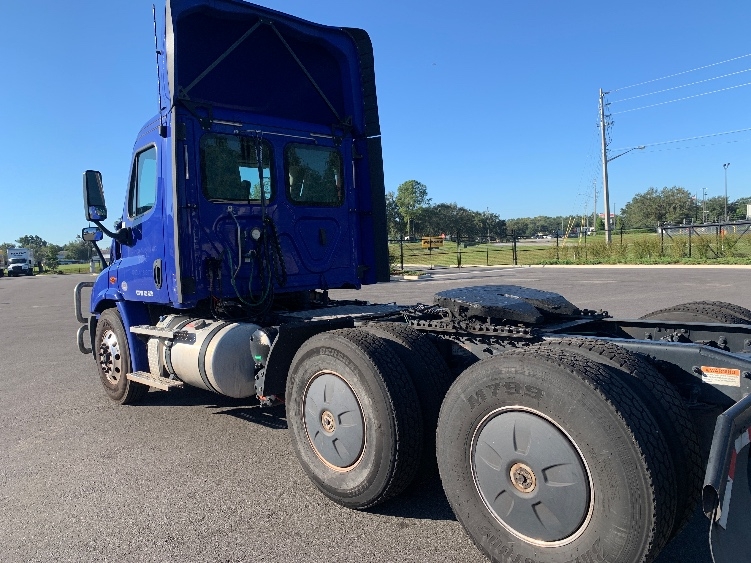 2020 Freightliner Cascadia in Ocala, FL — photo 5