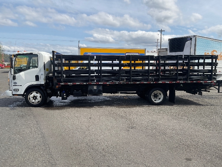 2020 Isuzu NRR in Tacoma, WA — photo 4